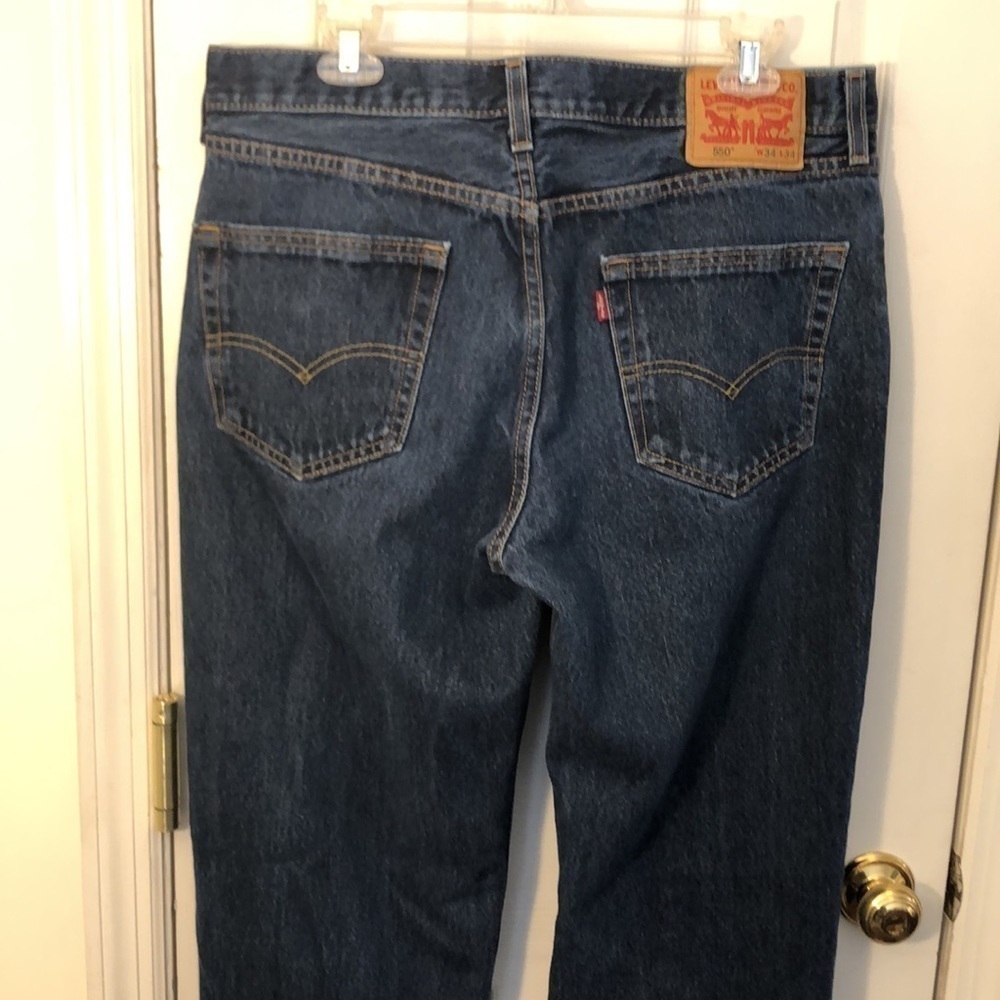 LEVI’s 550 34 X 32 Relaxed Fit Used - Picture 9 of 16